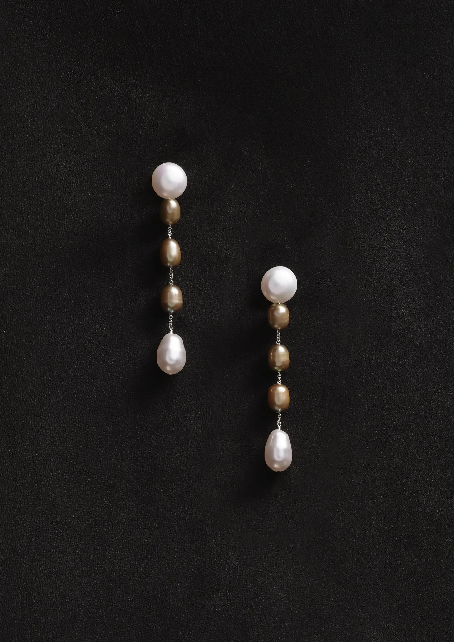 Small Passante Earrings — Pistachio Pearl sold by La Garconne product image thumbnail 3