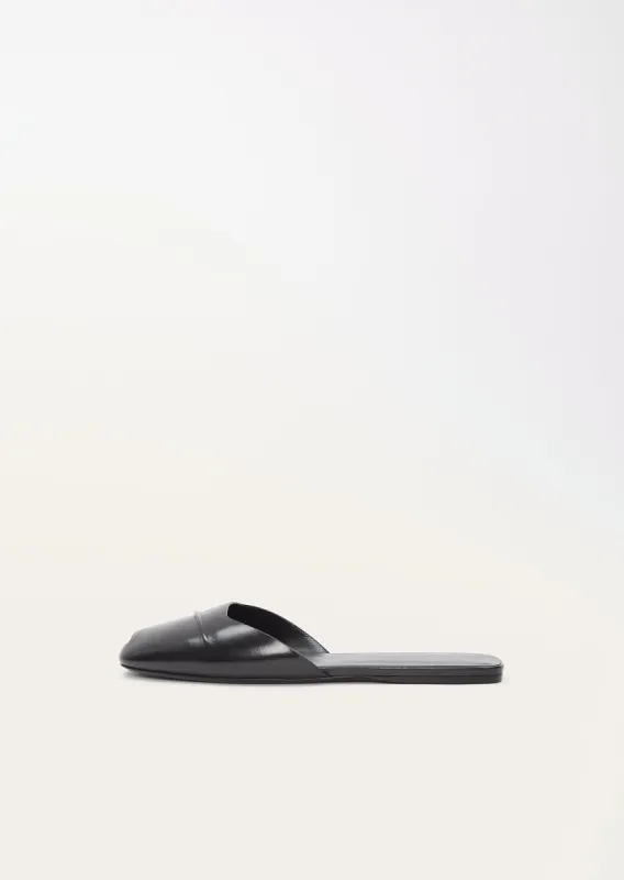 Milla Flat sold by La Garconne