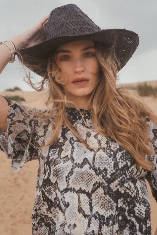 T-Shirt LILLIT sold by Lovjoi