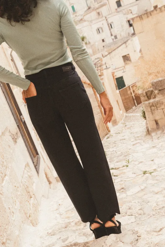 Straight Jeans MEDLAR Black Overdyed made by Lovjoi