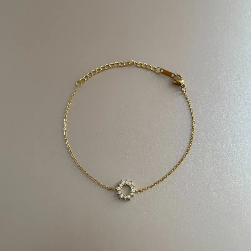 Elodie Luxe 18k Gold Plated Sunburst Bracelet sold by Luxe Tones