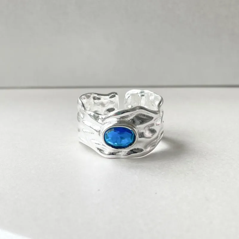 Elysia Contemporary Jewel Ring sold by Luxe Tones