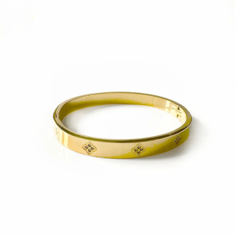 Avana Luxe 18k Gold Plated Clover Bangle sold by Luxe Tones