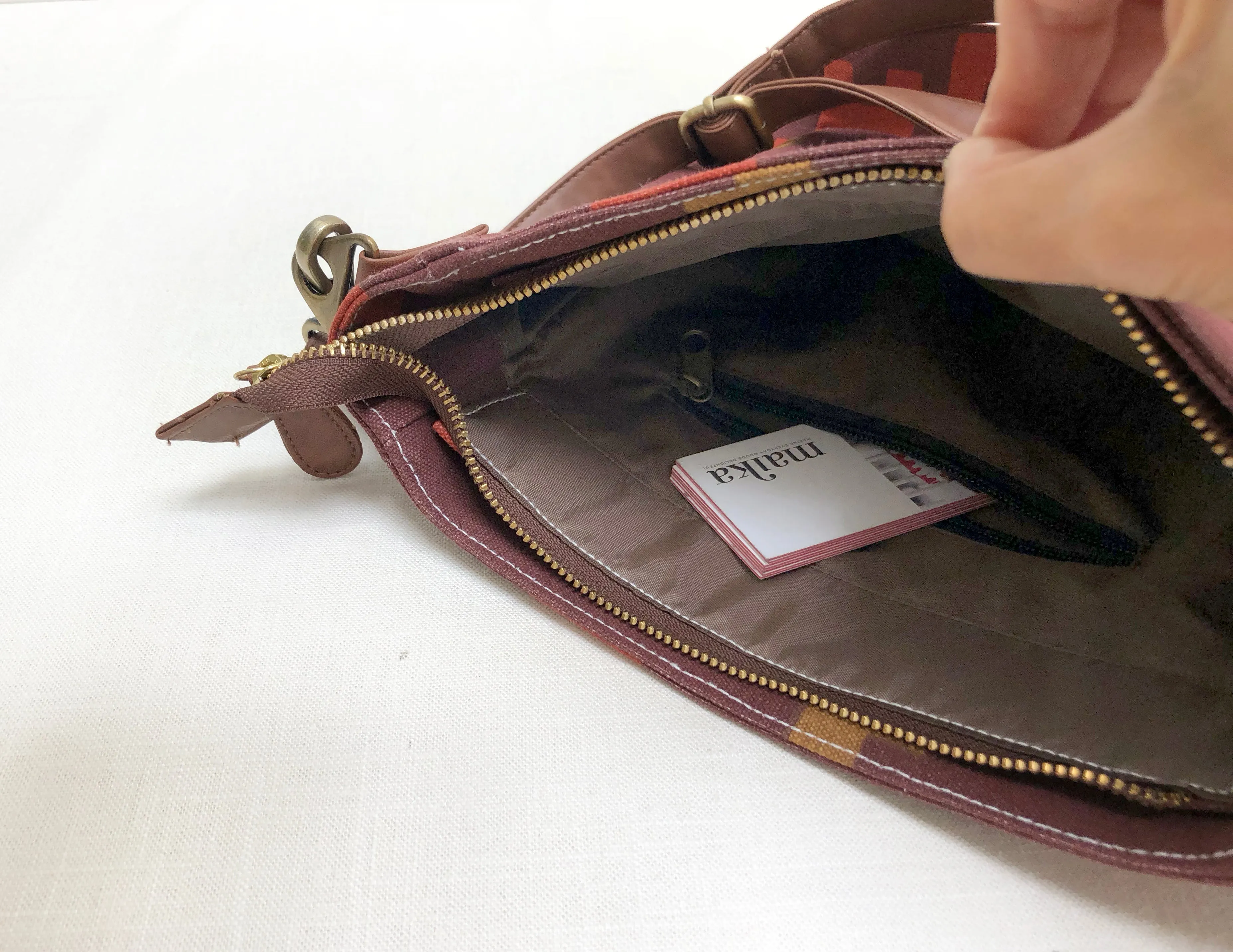 City Sling - Linea Red/Pink sold by MAIKA product image thumbnail 5
