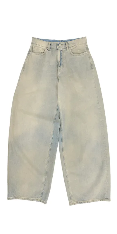 Roomy Jean Ghost Blue sold by Maison Rogue
