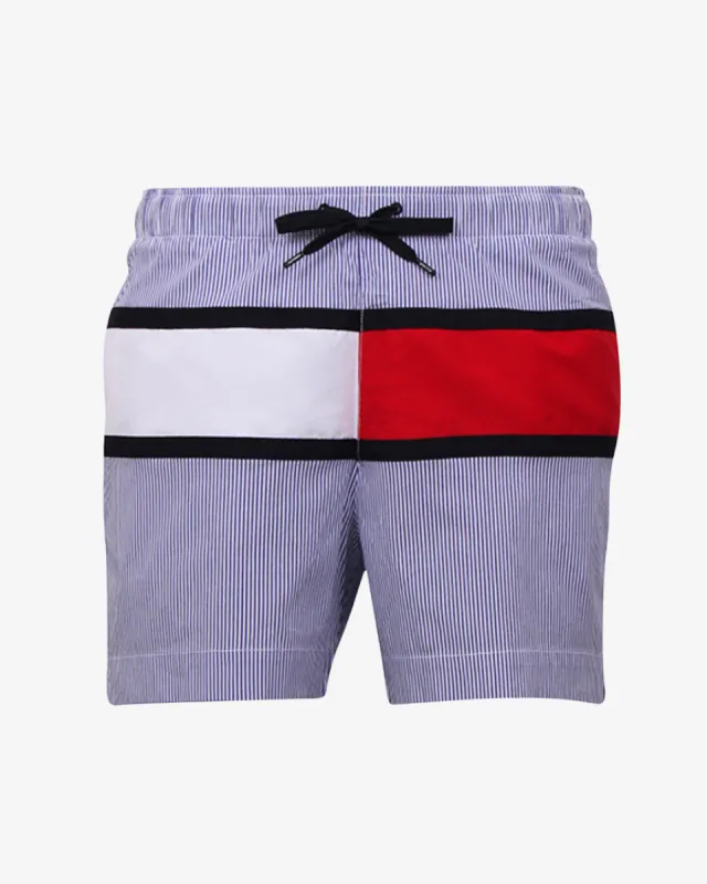 Flag logo badeshorts - Blå strib sold by Modish