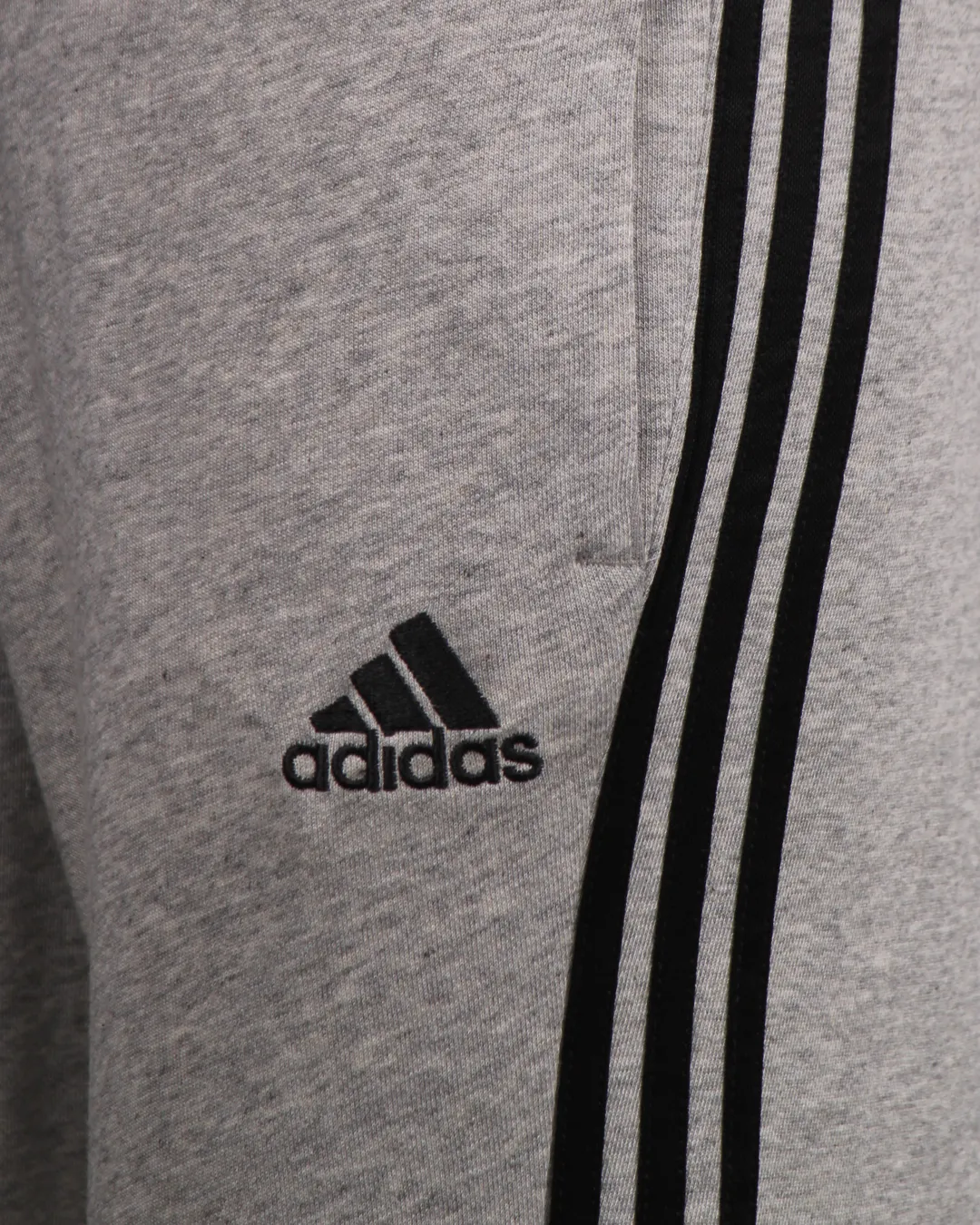 Essential 3-strib sweatpants - Grå sold by Modish product image thumbnail 3