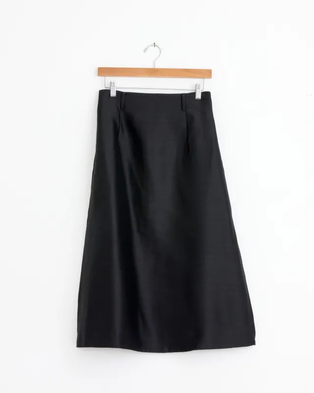Clare Skirt in Black made by CHELSEA MAK