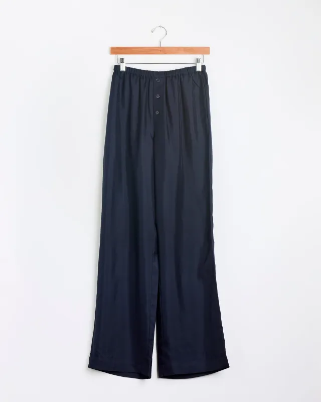 Silk Relaxed Trouser in Night made by Rohe