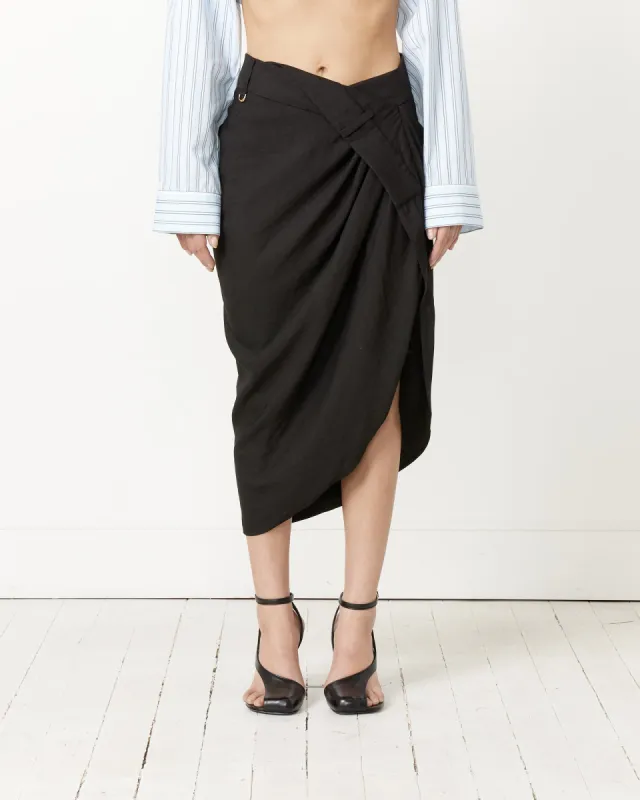 La Jupe Saudade Skirt in Black made by Jacquemus