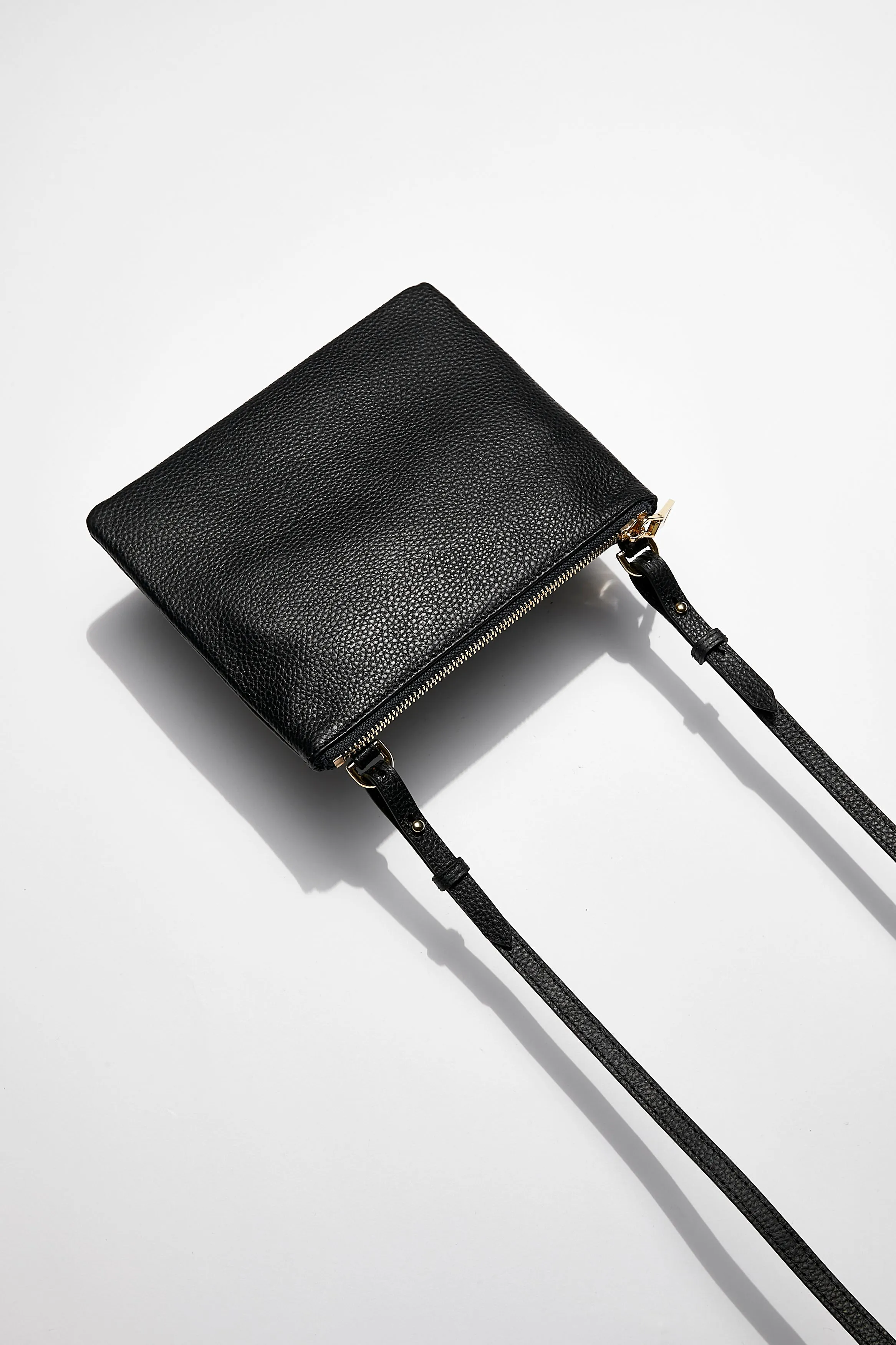 Single Pouch Leather Bag | Black Gold sold by Mon Purse product image thumbnail 2