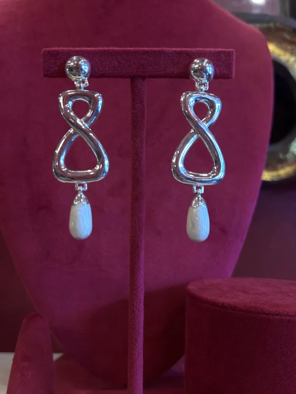 Warehouse Sale | Manhattan Earrings sample made by Mountain & Moon