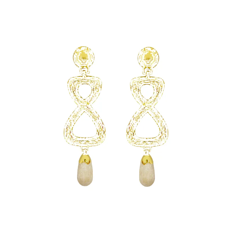 MANHATTAN Earrings | Pearl sold by Mountain & Moon