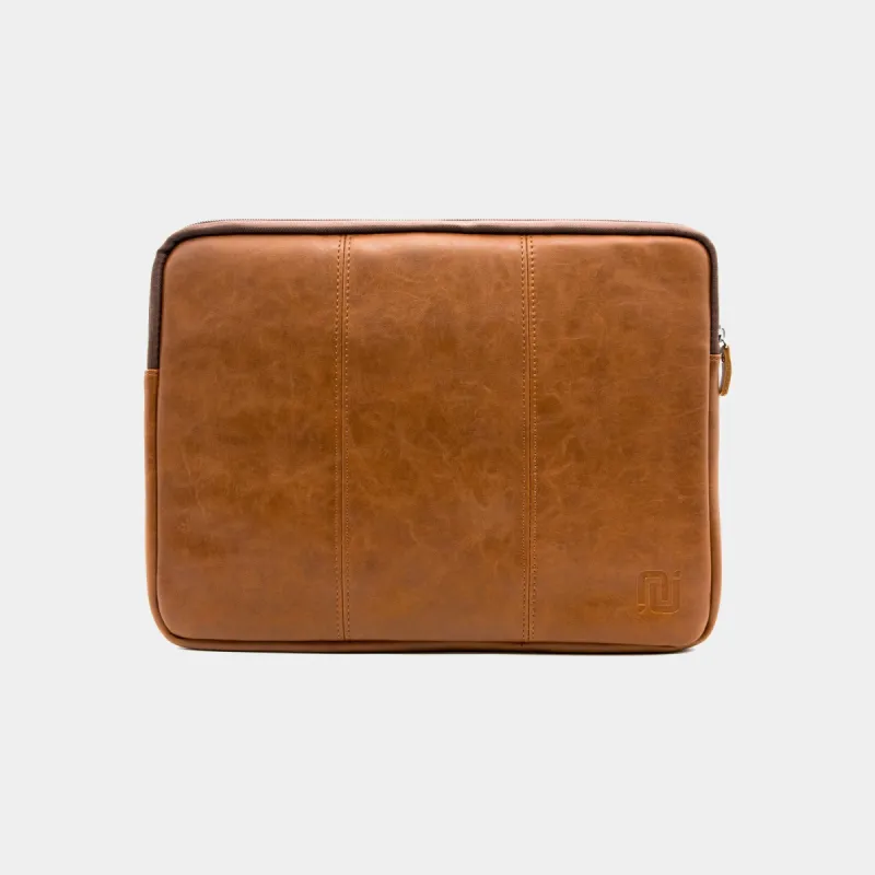 Vintage Abbey | Laptophoes 13,3" Bruin sold by Negotia Leather