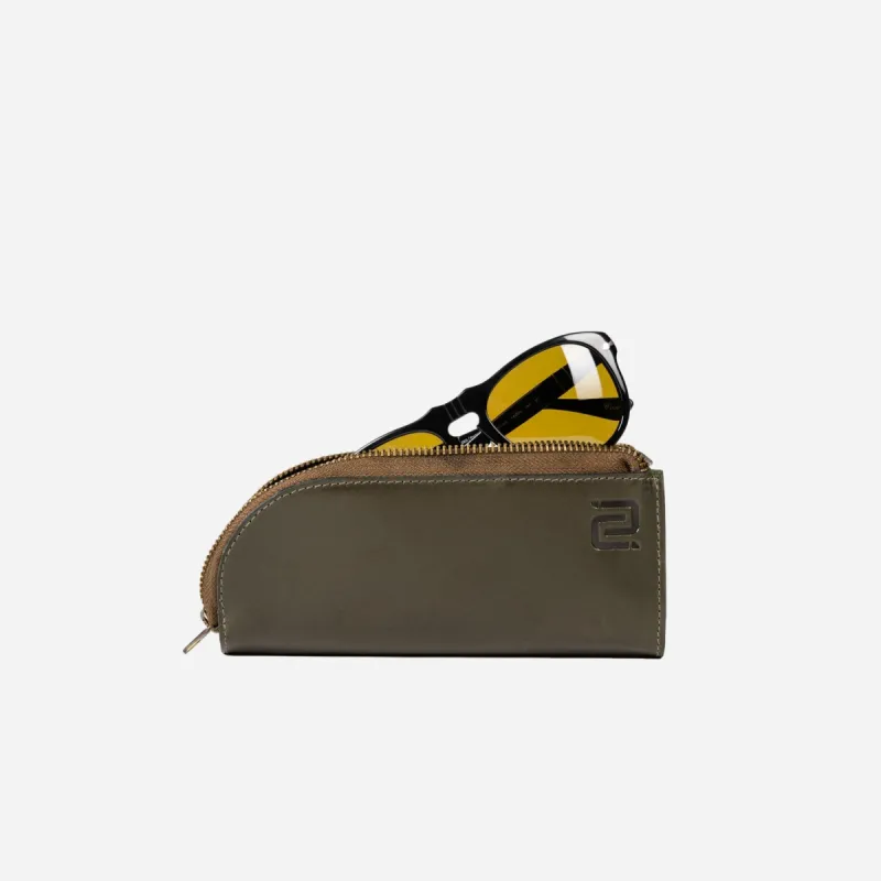 Delta | Dubbele Brillenhoes Groen sold by Negotia Leather