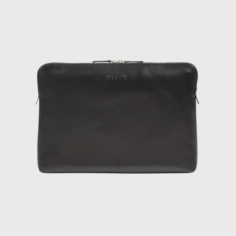 Alpha | Laptopsleeve Carry-All 15,6'' Zwart sold by Negotia Leather