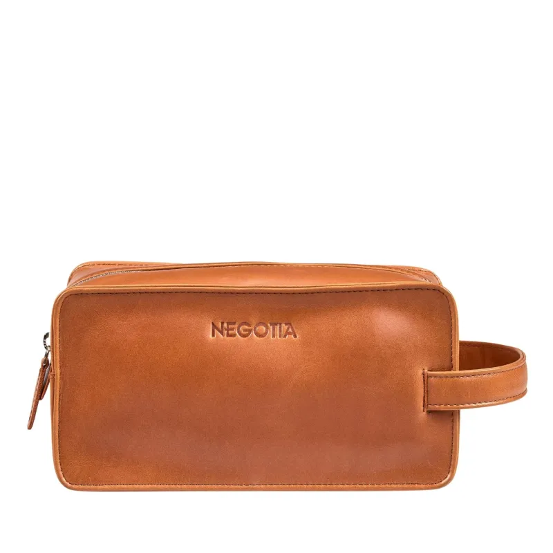 Caldre Toiletry Bag Cognac made by Alpha Industries