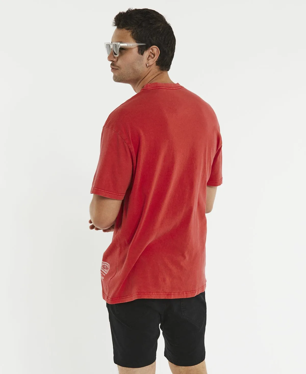 Beveled Bulls T-Shirt Faded Red sold by Neverland product image thumbnail 2