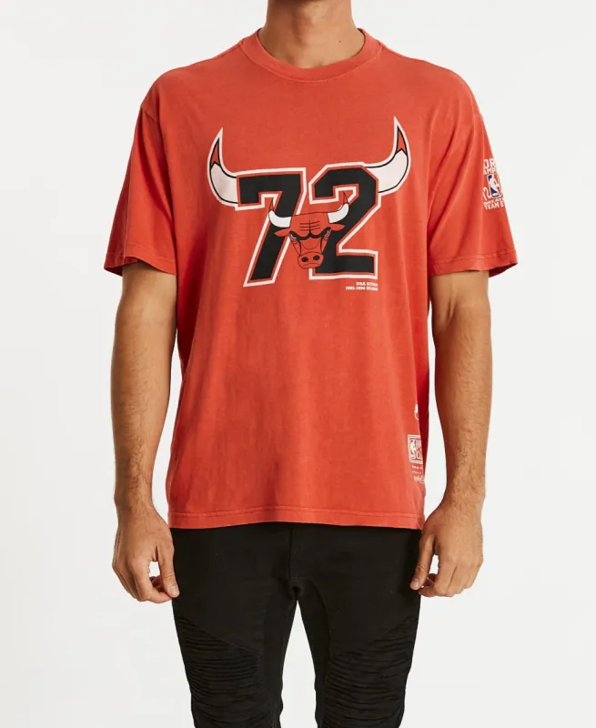 72 Bulls T-Shirt Faded Red sold by Neverland