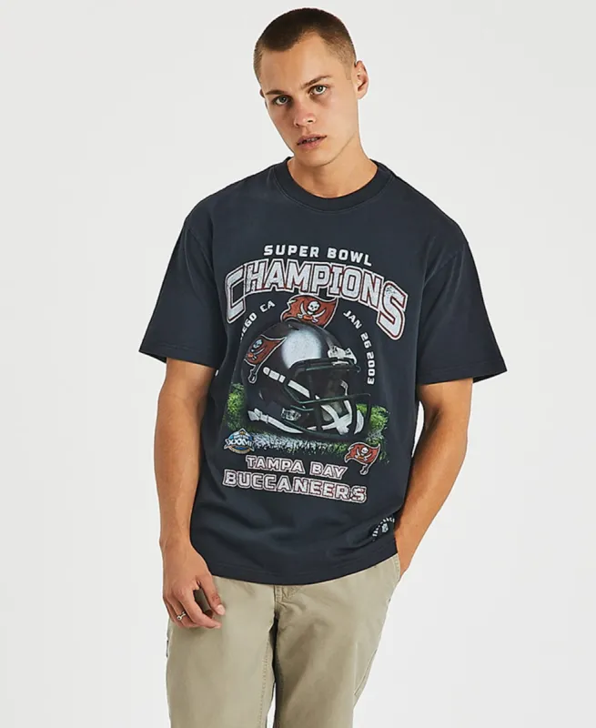 Superbowl Champions Buccaneers T-Shirt Faded Black made by Mitchell & Ness