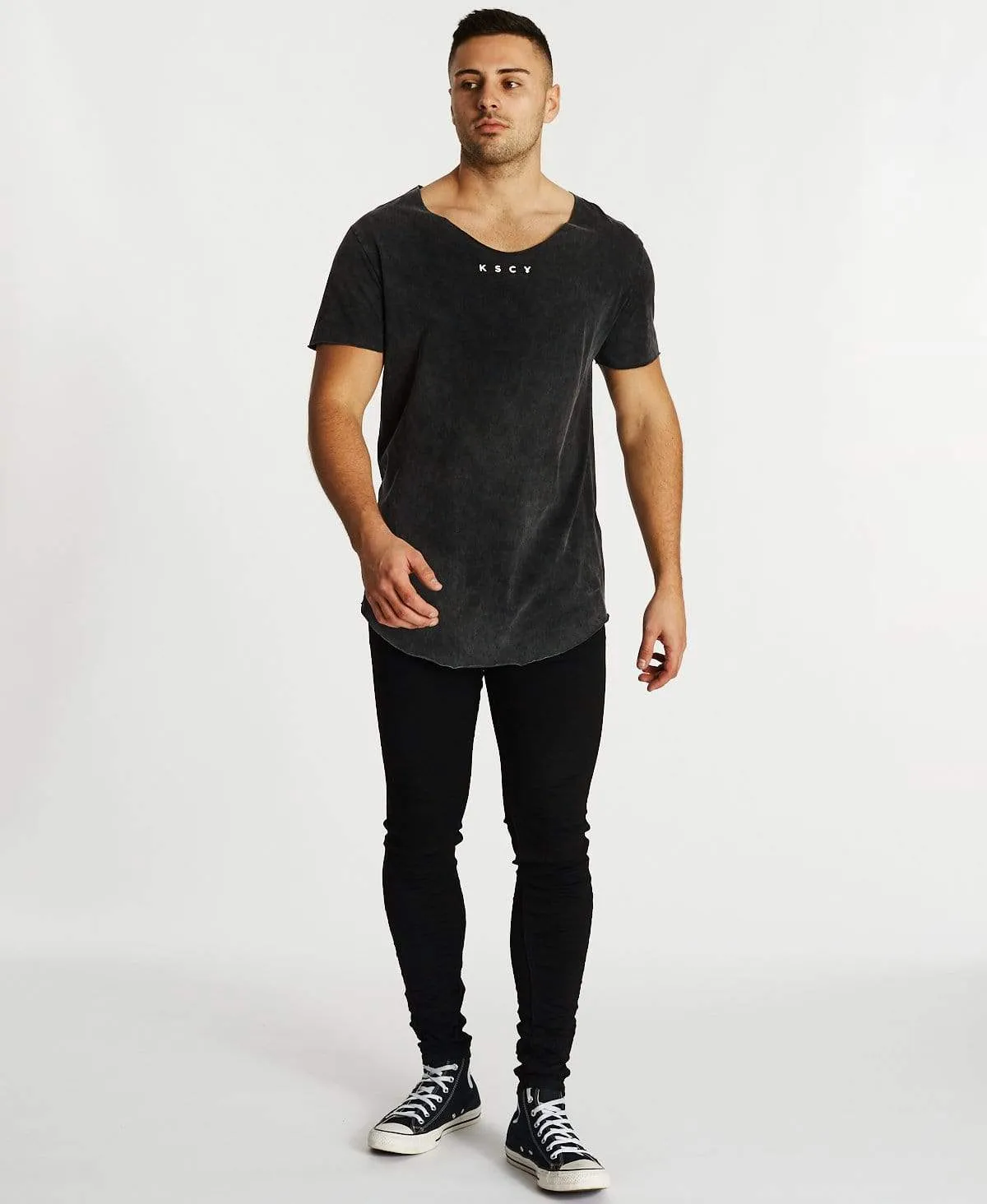 Romance Raw V-Neck T-Shirt Mineral Black sold by Neverland product image thumbnail 4