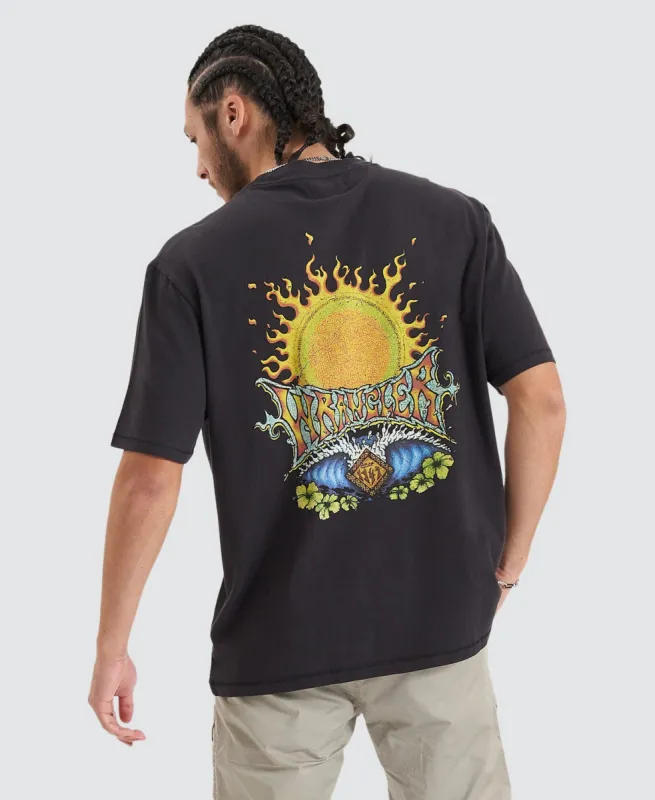 Crash Baggy Worn Black T-Shirt made by Wrangler