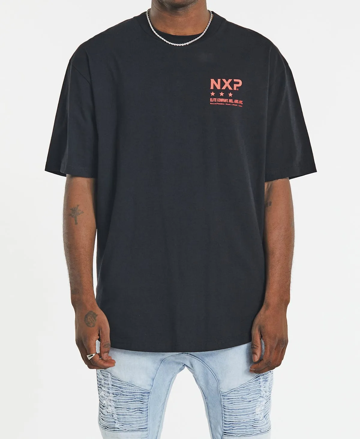 District Box Fit Scoop T-Shirt Jet Black sold by Neverland product image thumbnail 3