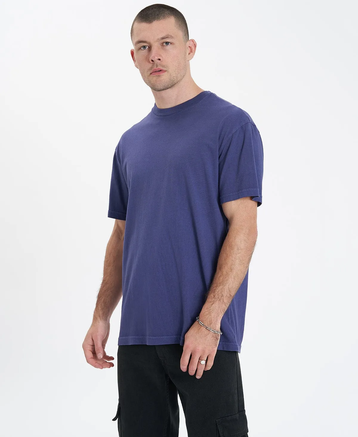 Lincoln Relaxed T-Shirt Pigment Navy Blue sold by Neverland