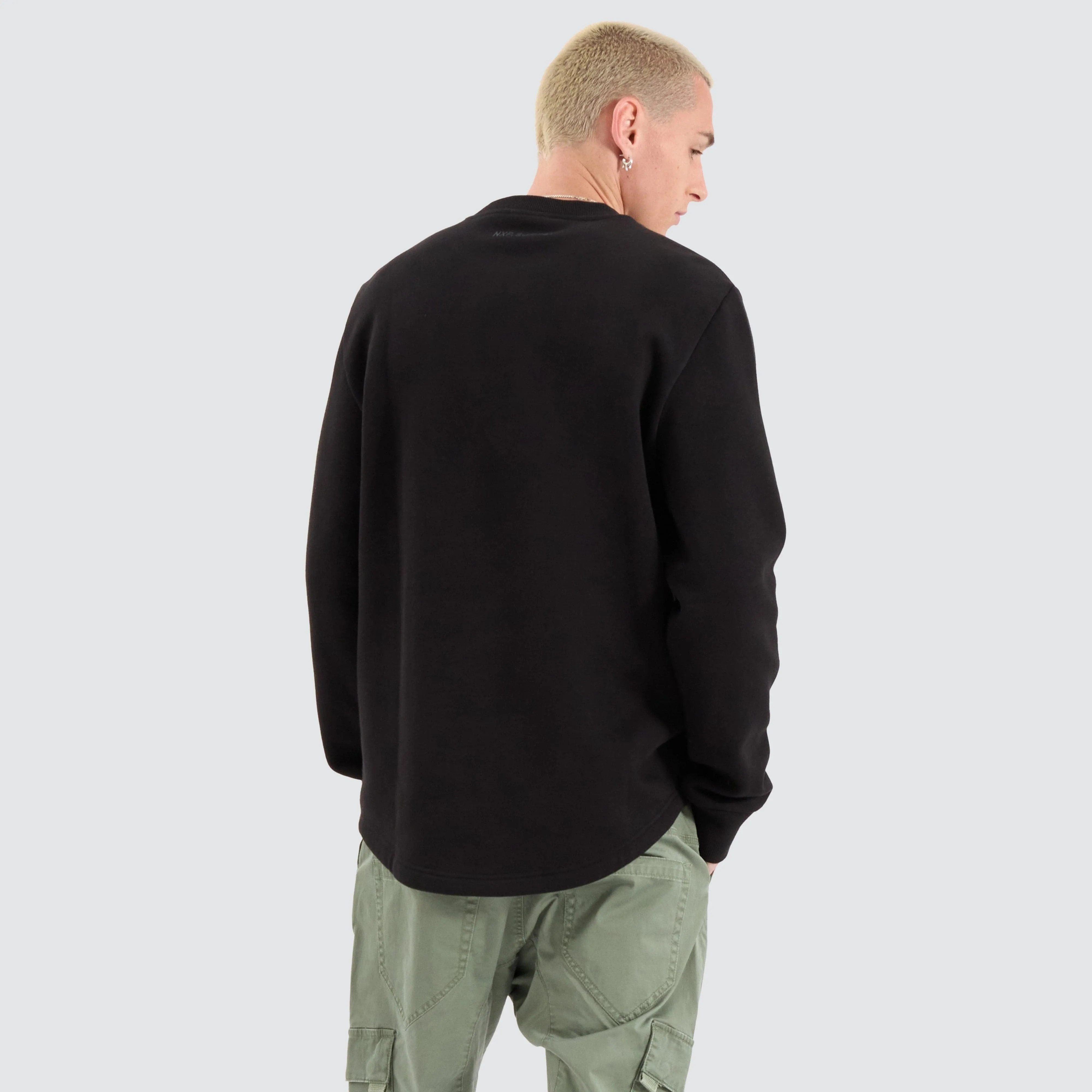 Fernie Dual Curved Sweater Jet Black sold by Neverland product image thumbnail 2