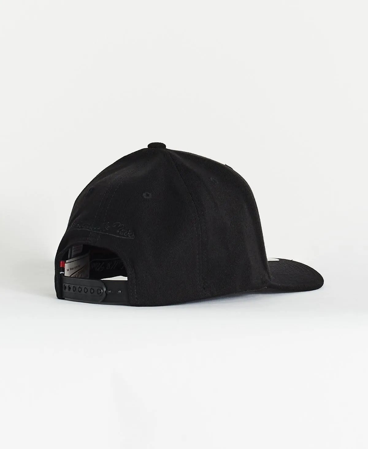 Miami Heat 5 Panel Classic Red Snapback White/Black sold by Neverland product image thumbnail 2