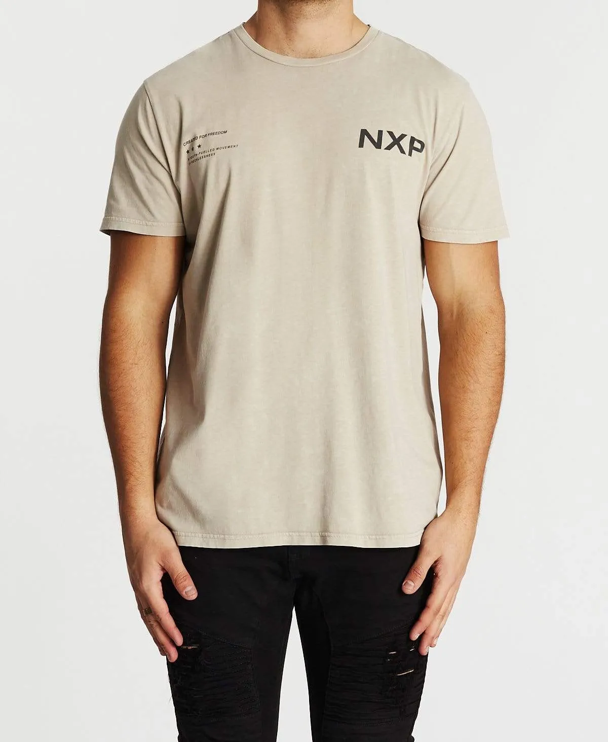 Heated Cape Back T-Shirt Acid Mushroom sold by Neverland product image thumbnail 2