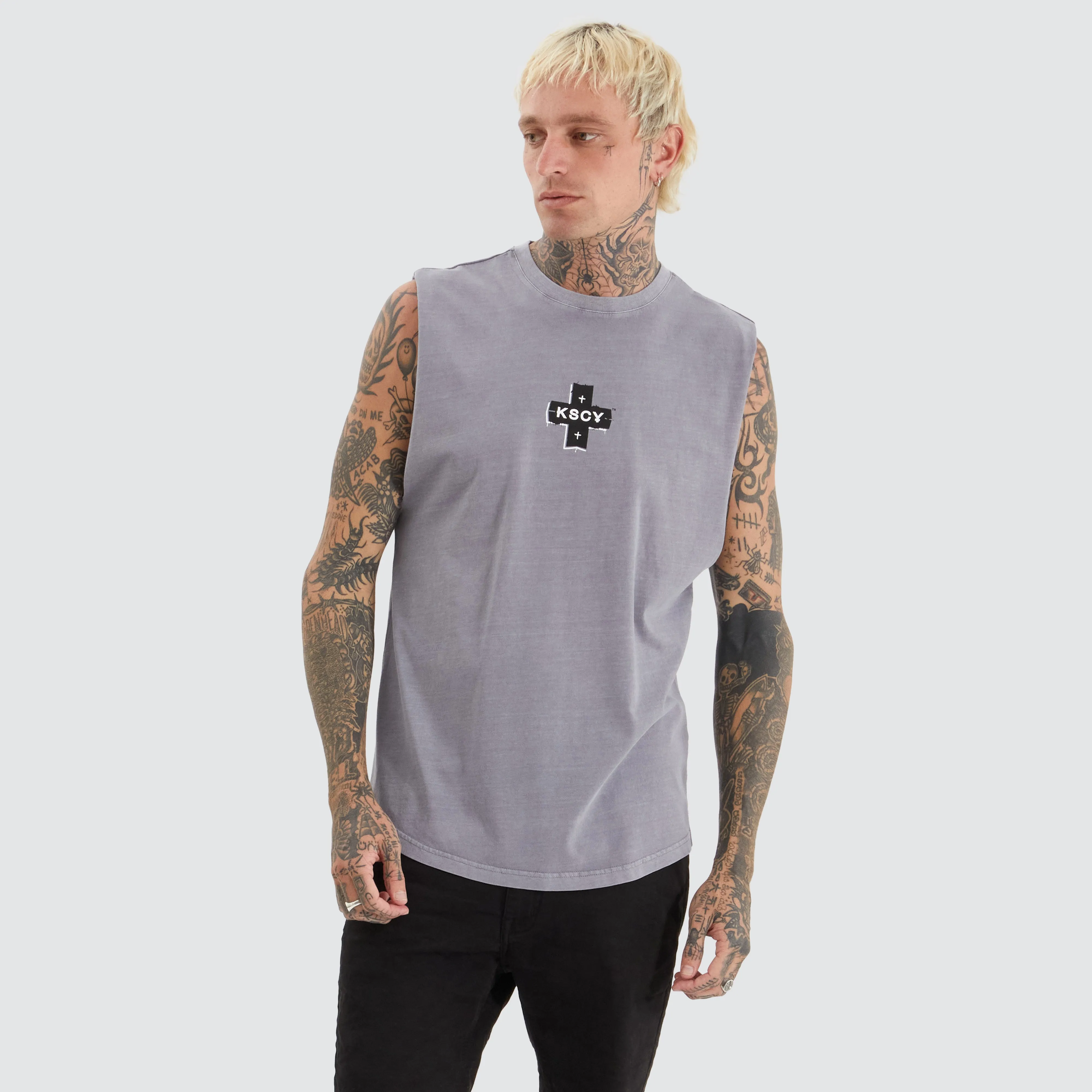 Overton Dual Curved Muscle Pigment Sky Rocket sold by Neverland