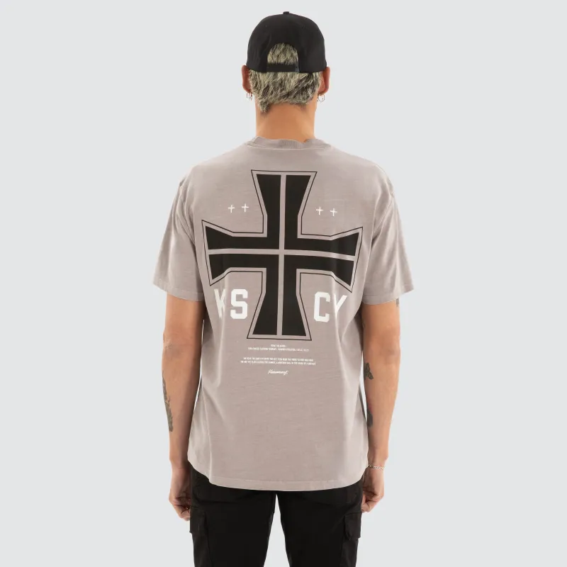 Hollow Relaxed Tee Pigment Gull sold by Neverland