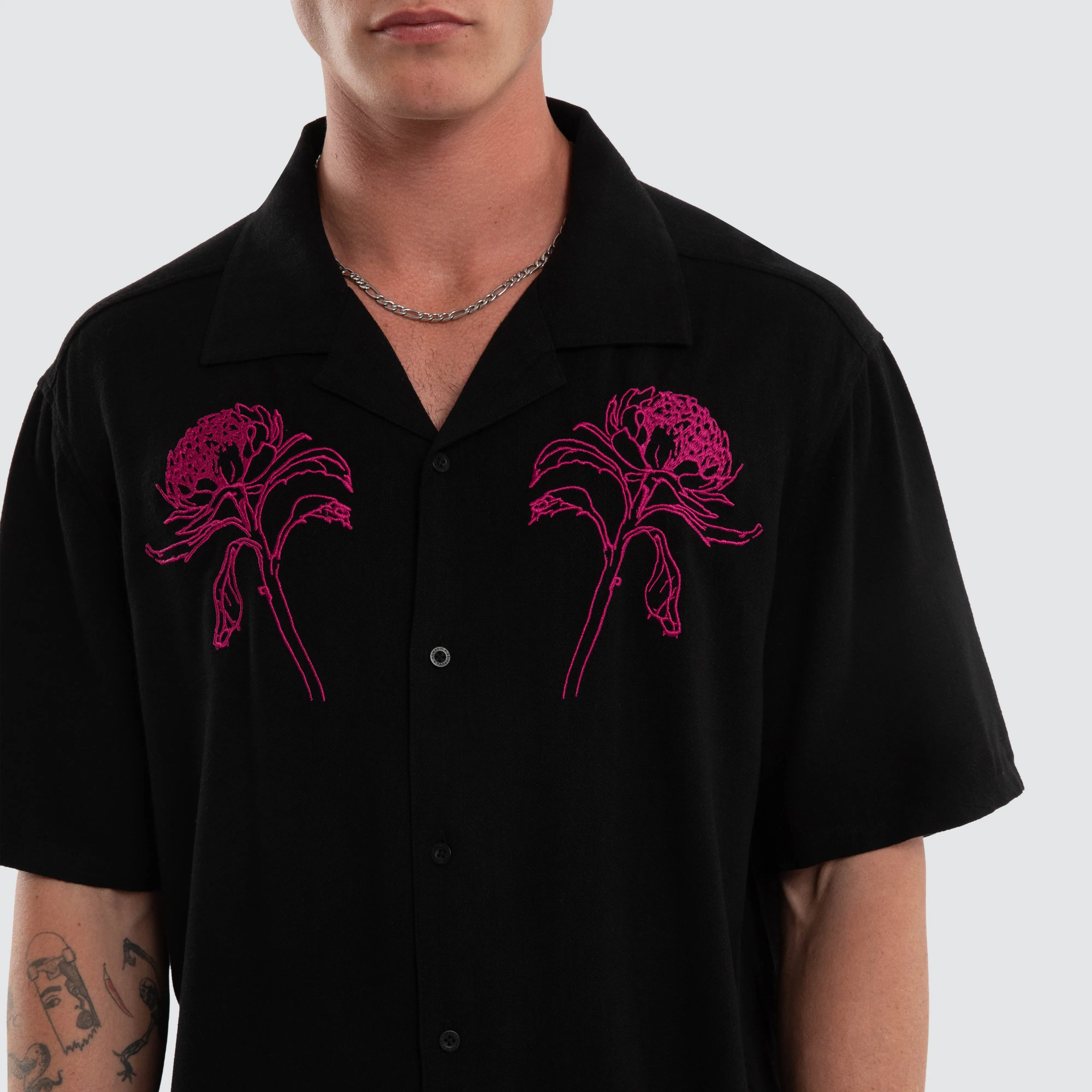 Florisim Cropped Resort Shirt Jet Black sold by Neverland product image thumbnail 4