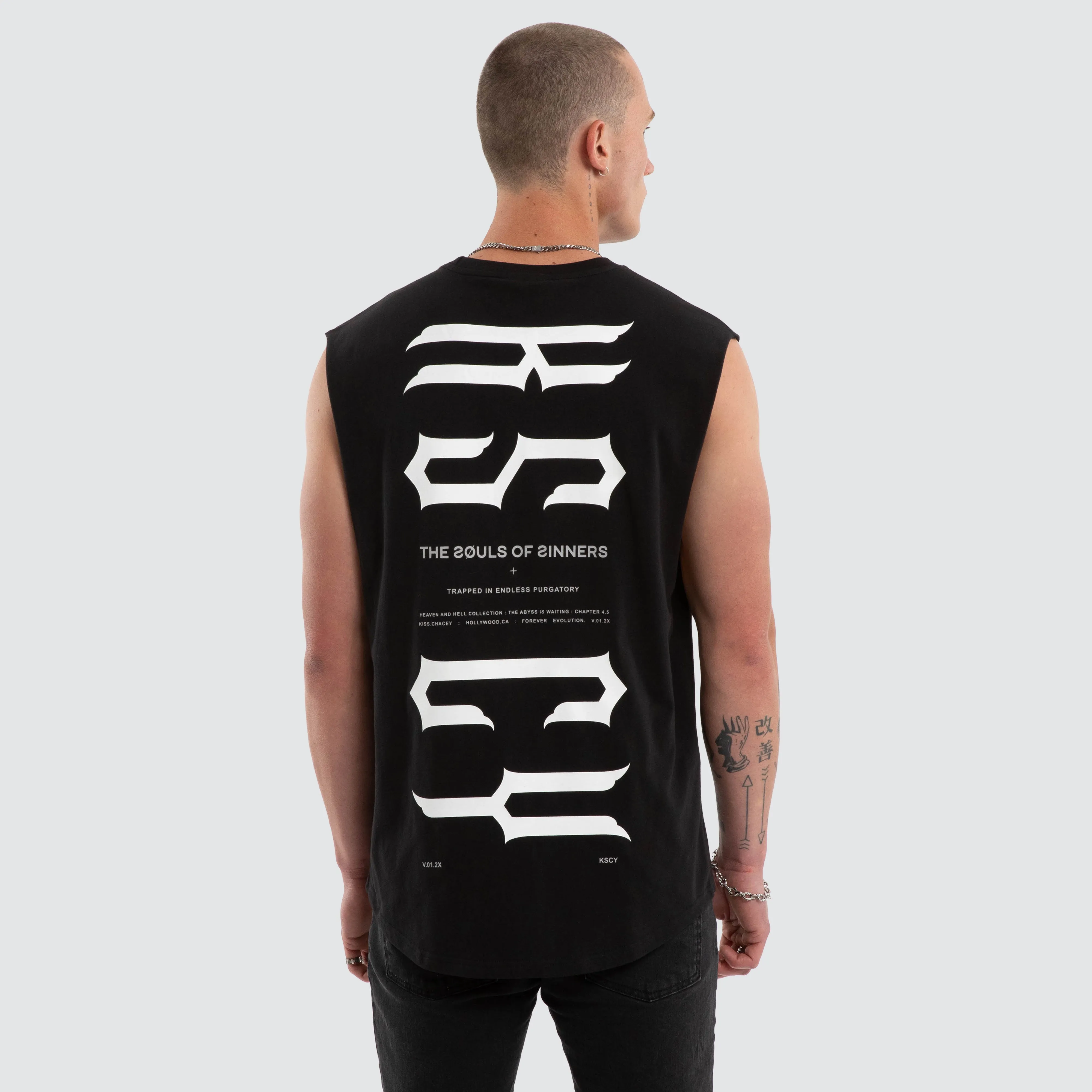 Trapped Dual Curved Muscle Jet Black sold by Neverland