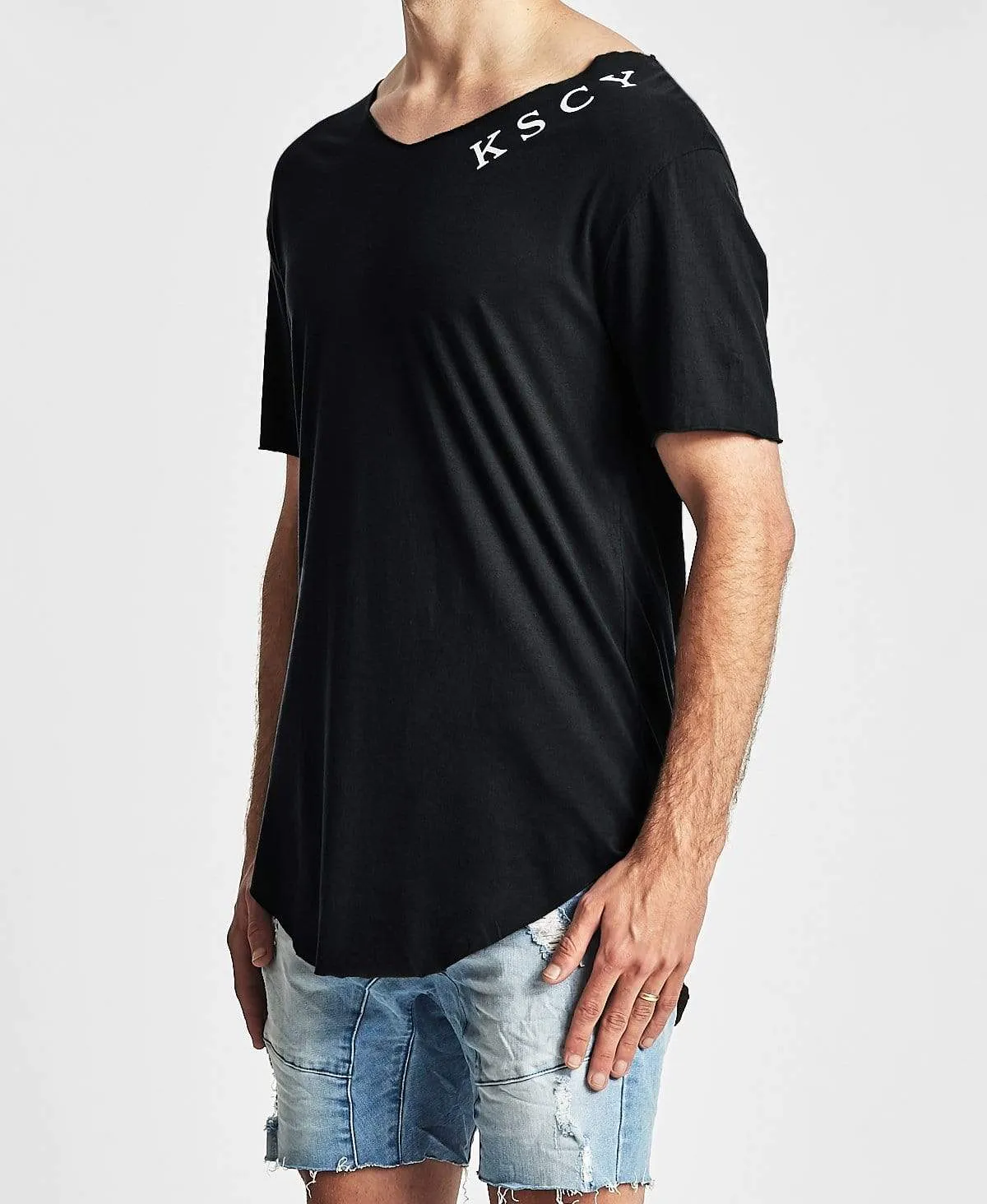 Zero Curved V-Neck T-Shirt Jet Black sold by Neverland product image thumbnail 3