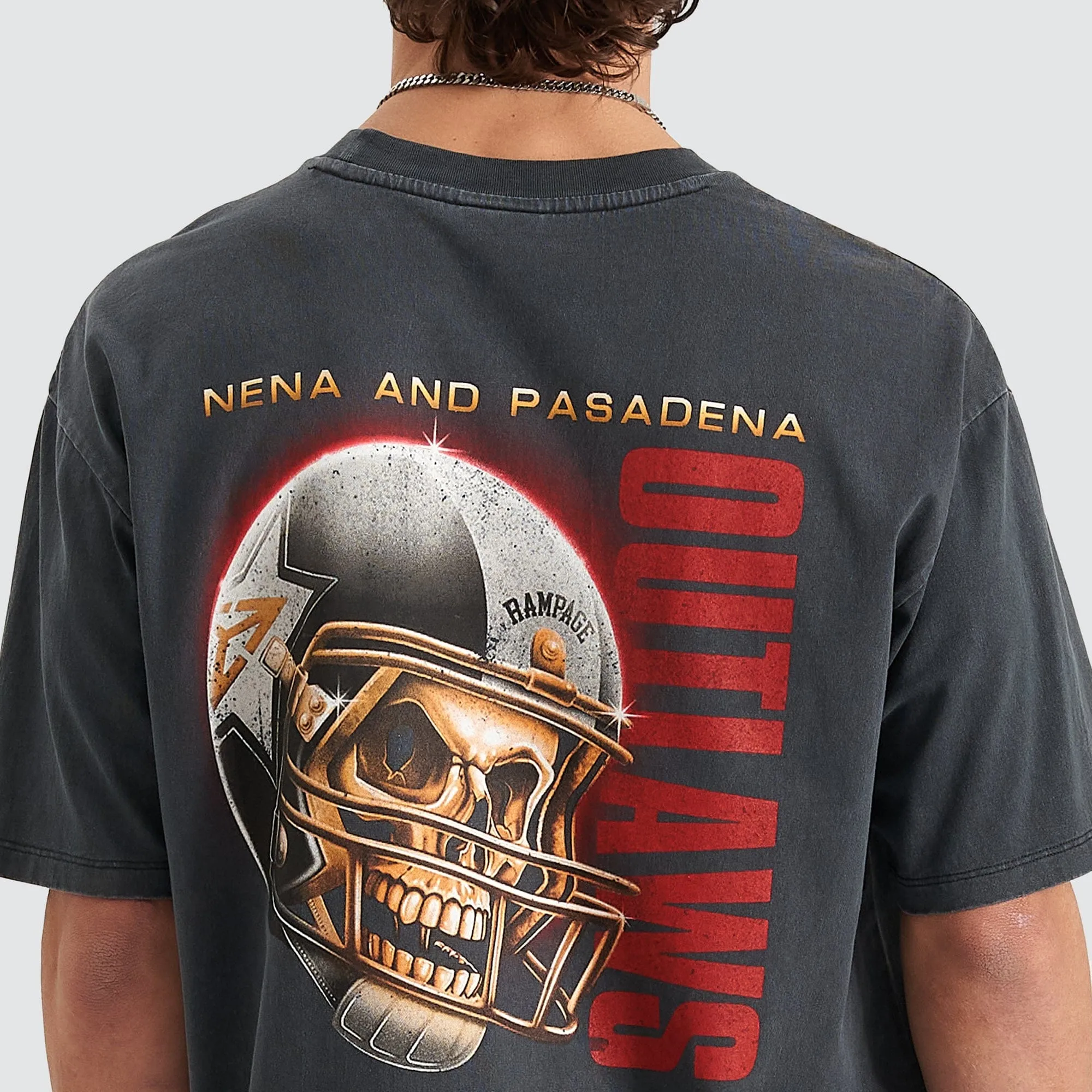 Outlaws Heavy Box Fit Scoop Tee Pigment Anthracite Black sold by Neverland product image thumbnail 2