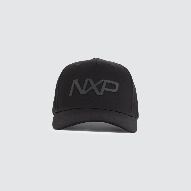 Sine Cap Jet Black made by Nena and Pasadena