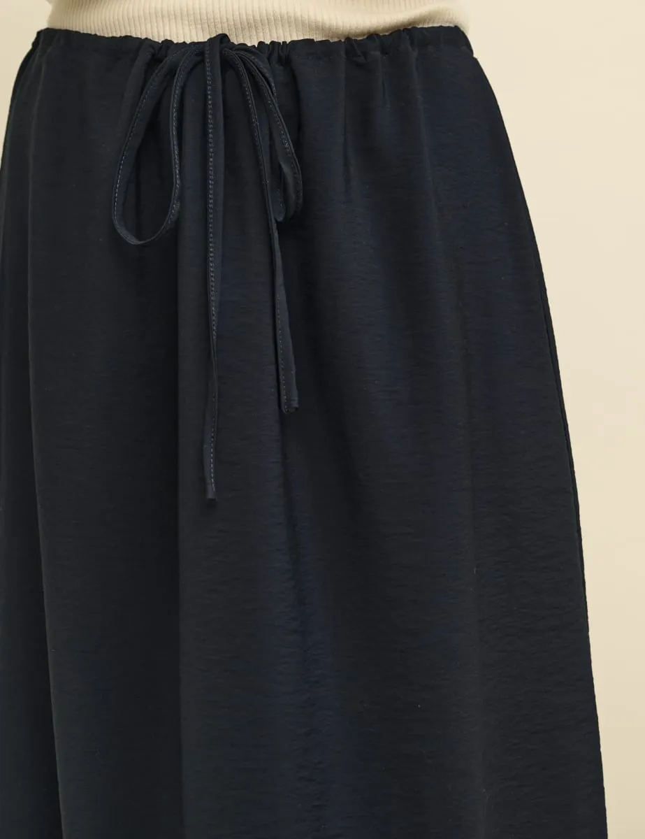 Petite Black Drawstring Waist Midaxi Skirt sold by Nobody's Child product image thumbnail 4