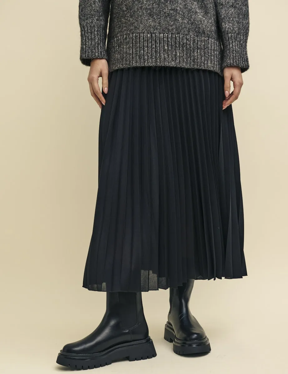 Black Pleated Midaxi Skirt sold by Nobody's Child product image thumbnail 2