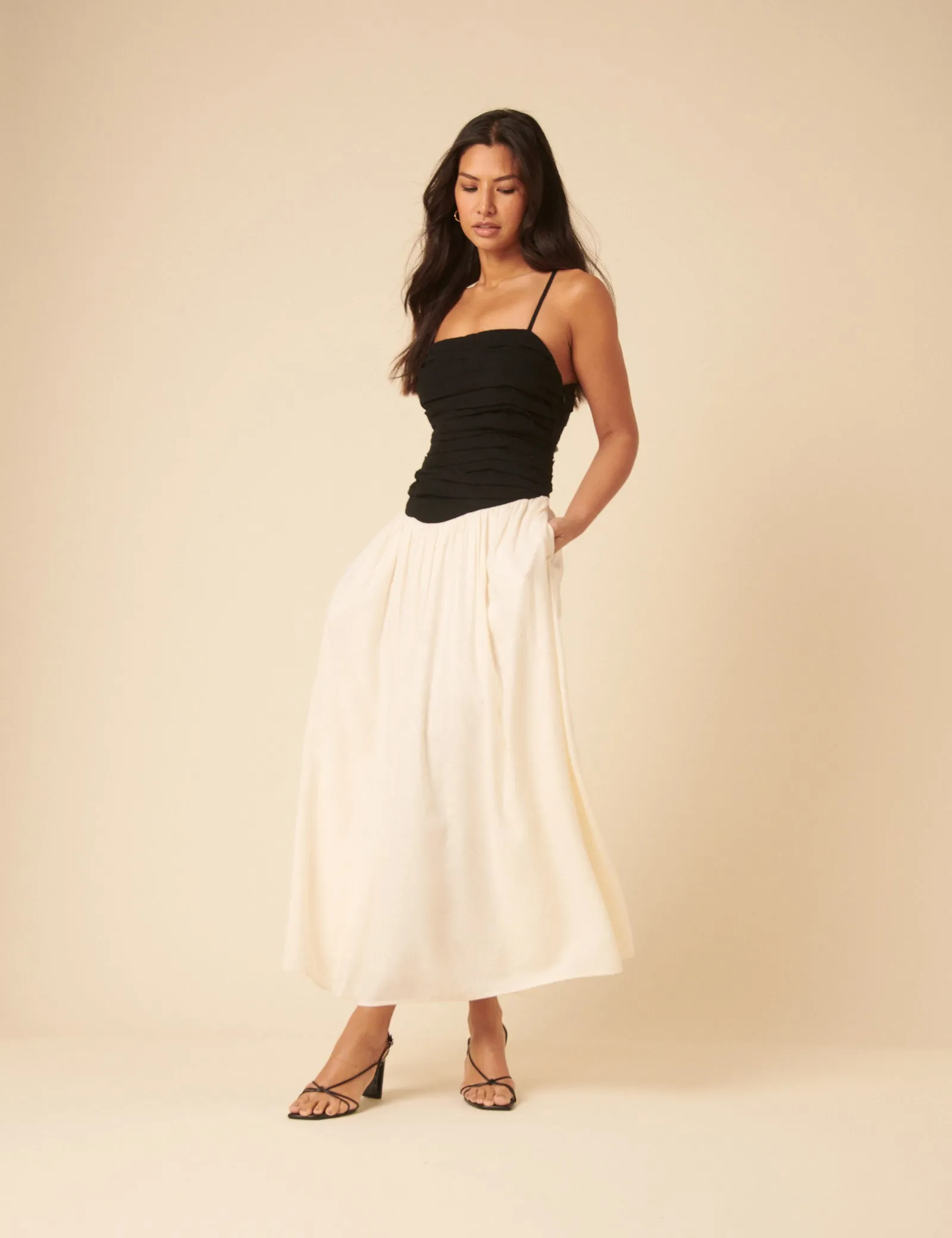 Black Bandeau Linen-blend Contrast Kendra Midi Dress sold by Nobody's Child product image thumbnail 2