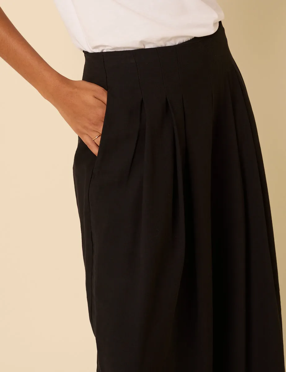 Black Pleated Wide Leg Trousers sold by Nobody's Child product image thumbnail 3