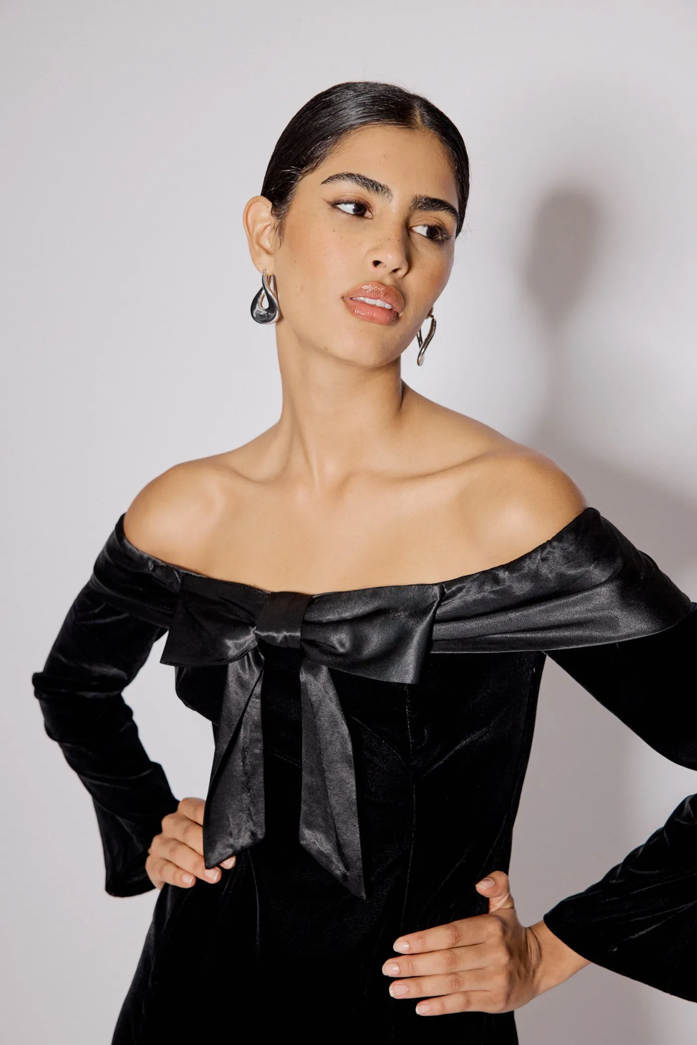 Black Velvet Off Shoulder Bow Capricorn Mini Dress sold by Nobody's Child product image thumbnail 4