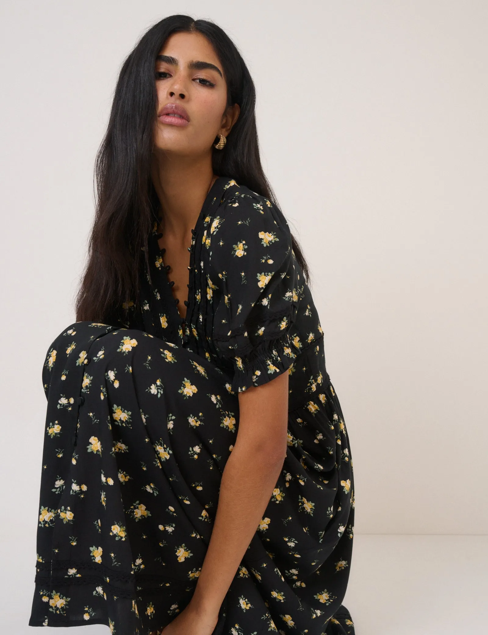 Black Floral Saffy Midi Dress sold by Nobody's Child product image thumbnail 3