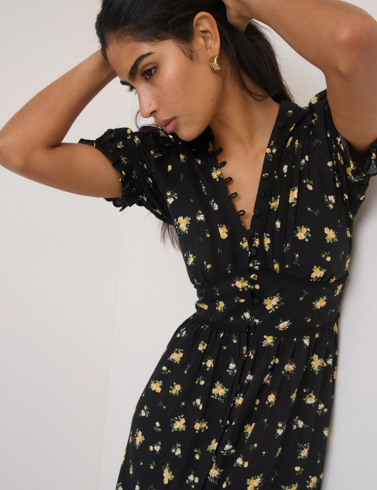 Black Floral Saffy Midi Dress sold by Nobody's Child product image thumbnail 2