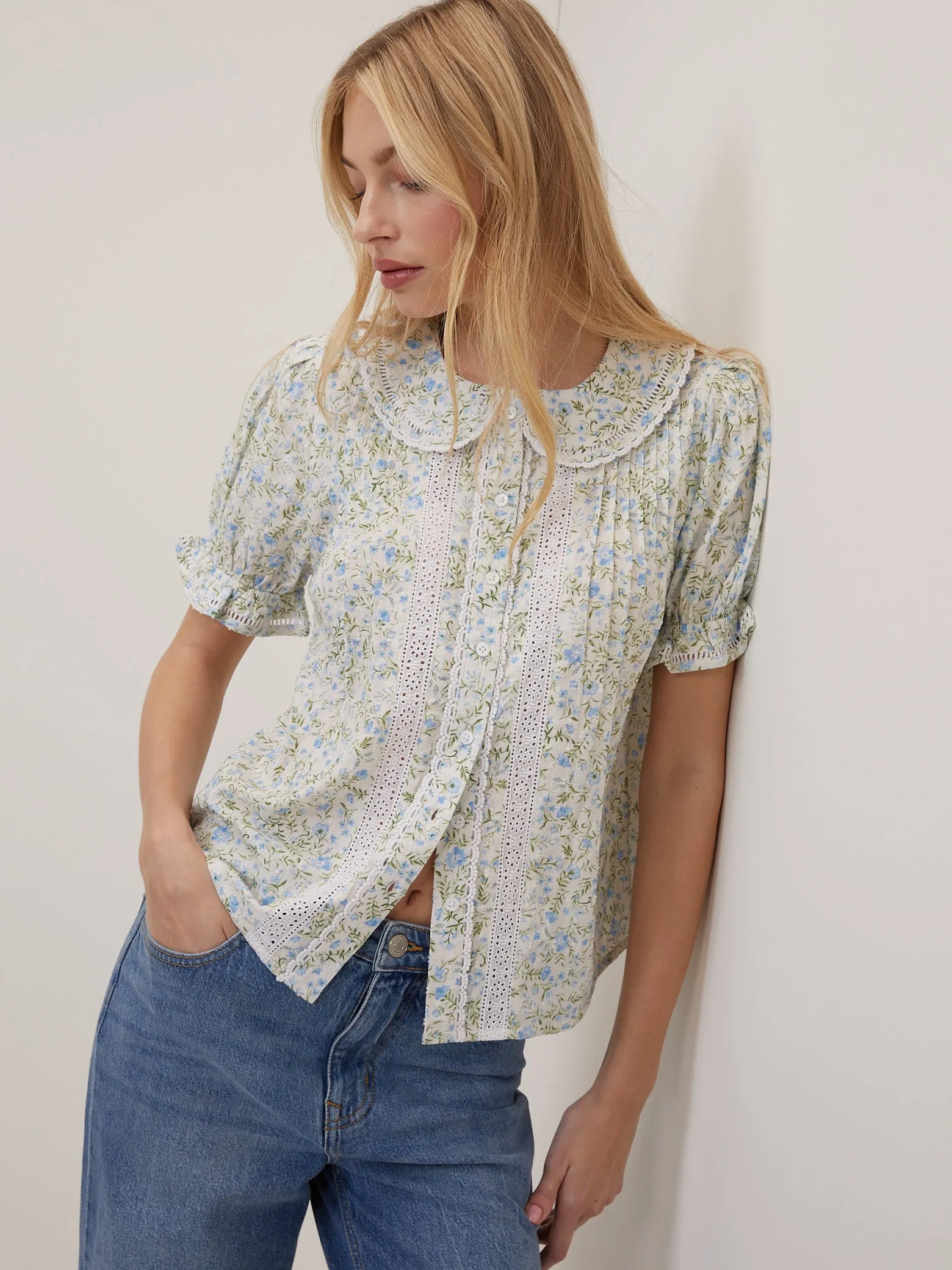 White Floral Peter Pan Blouse sold by Nobody's Child product image thumbnail 3