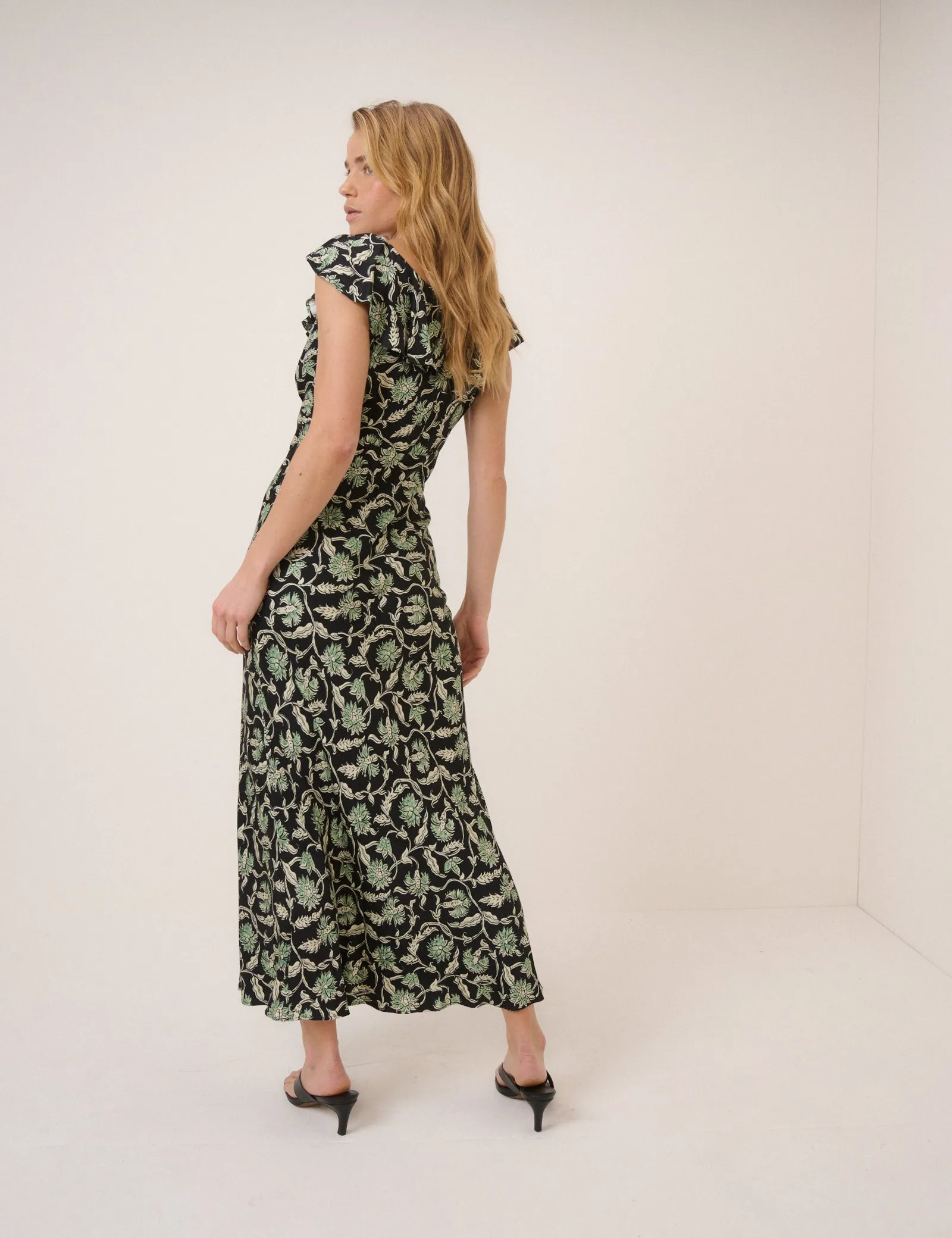 Black Floral Cleo Midi Dress sold by Nobody's Child product image thumbnail 5