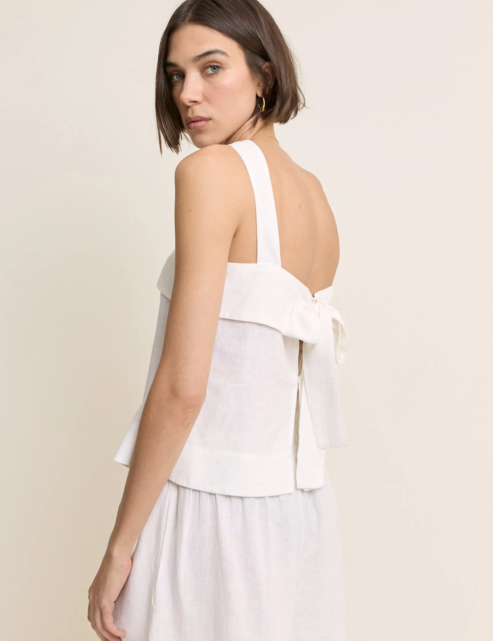 White Tie Back Linen-Blend Tank Top sold by Nobody's Child product image thumbnail 5