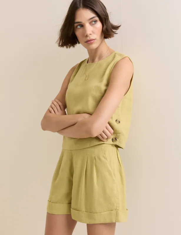 Green Linen-Rich Torrent Turn Up Shorts made by Nobody's Child