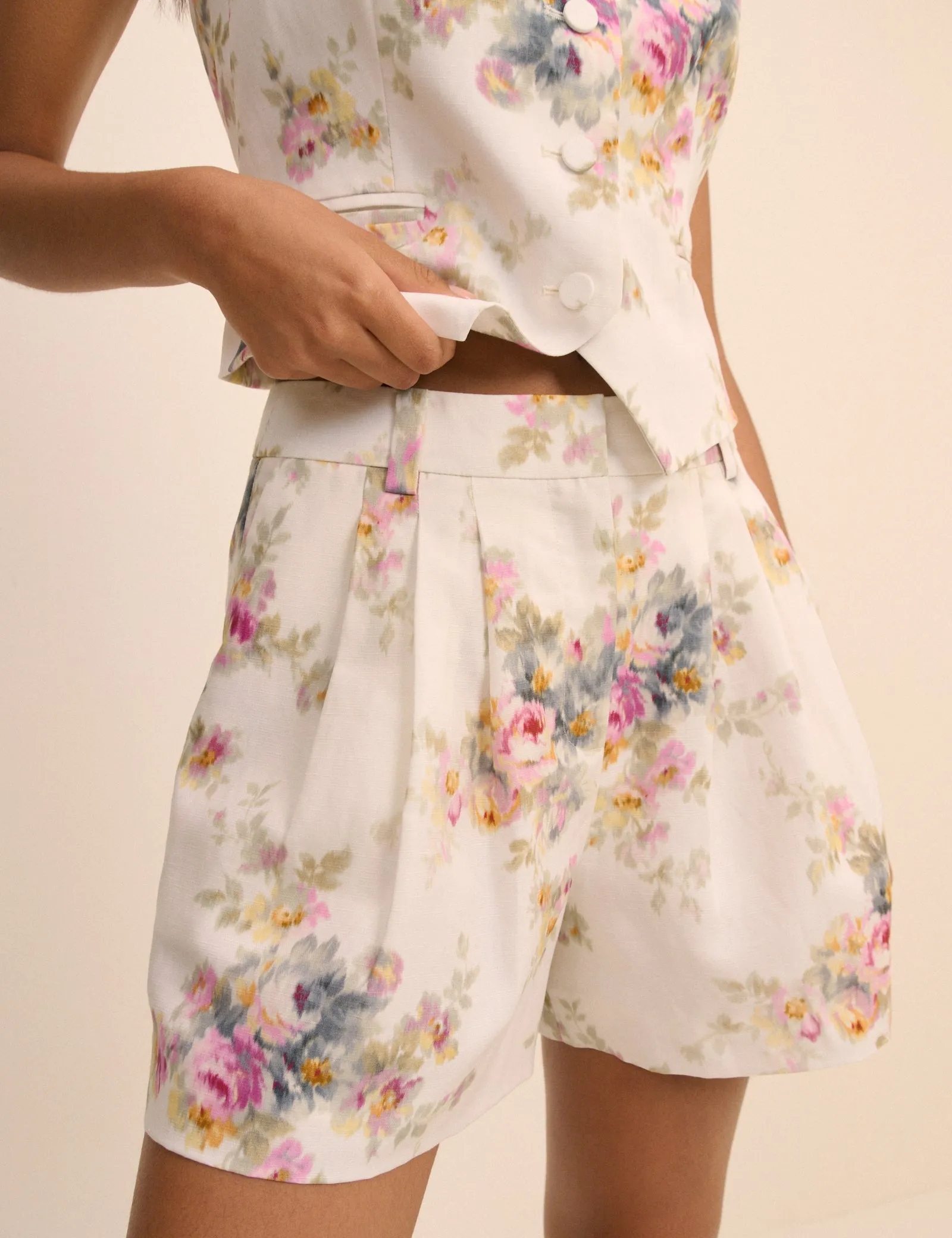 White Floral Linen-Blend Pleated Tailored Suki Shorts sold by Nobody's Child product image thumbnail 2
